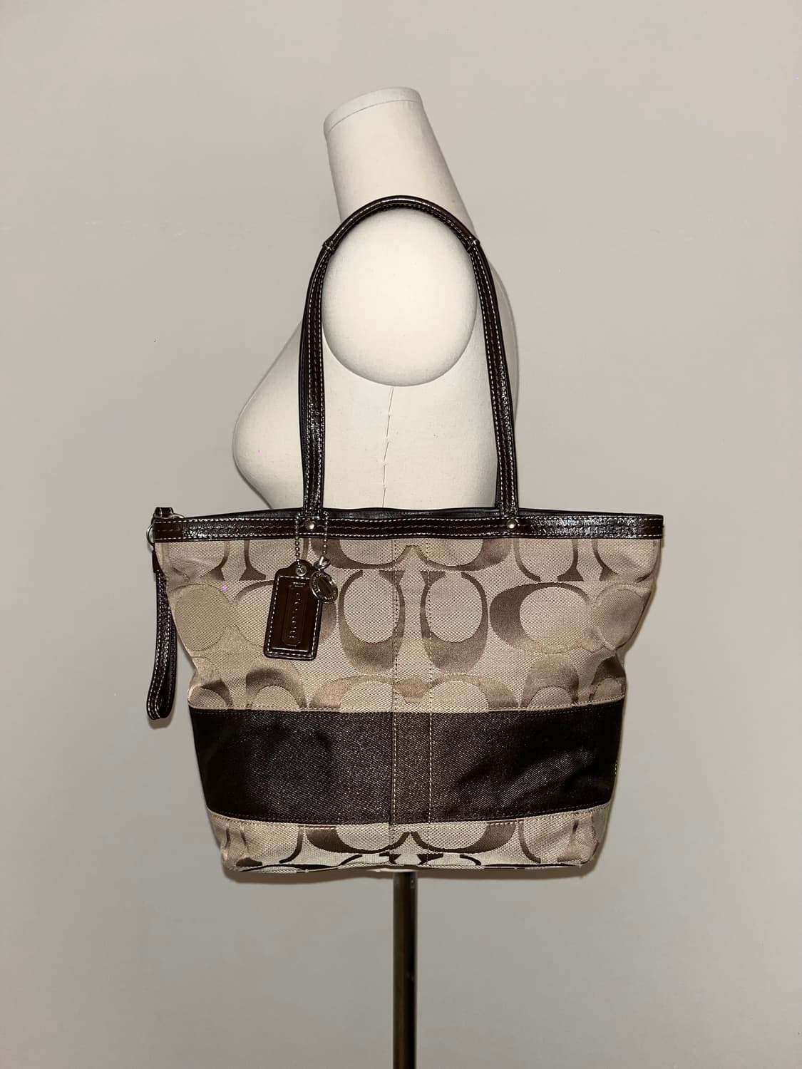 📦 Coach basic Shoulder Bag 상품이미지1