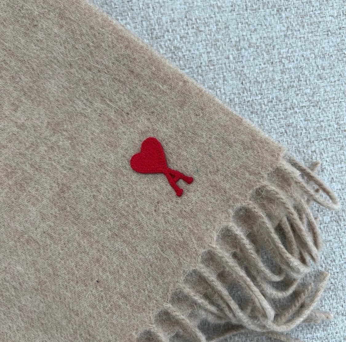 아미 스몰하트 울100%머플러 새상품 파우치포함 남여공용 상품이미지5