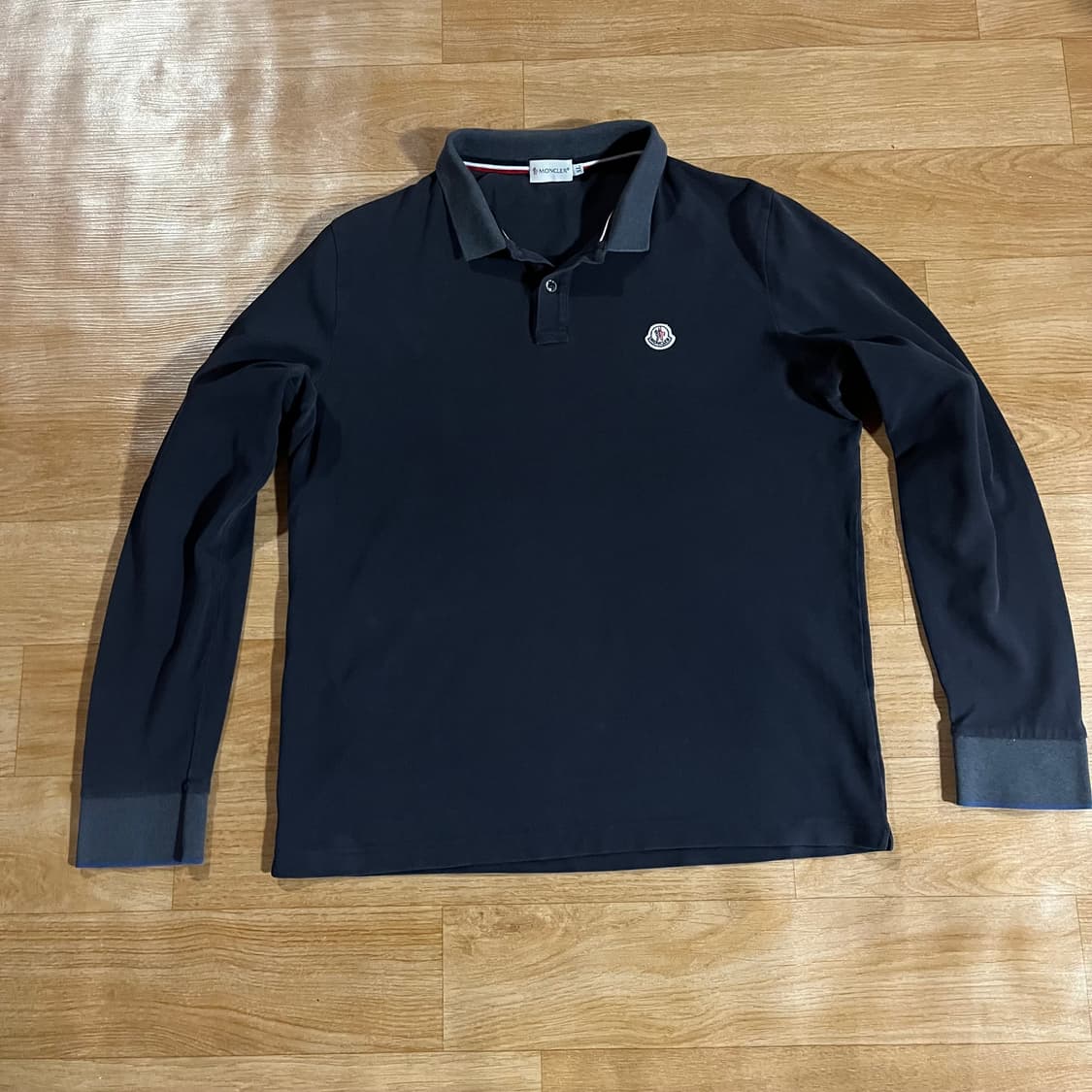 [100] 몽클레어 와펜 롱슬리브 상품이미지1