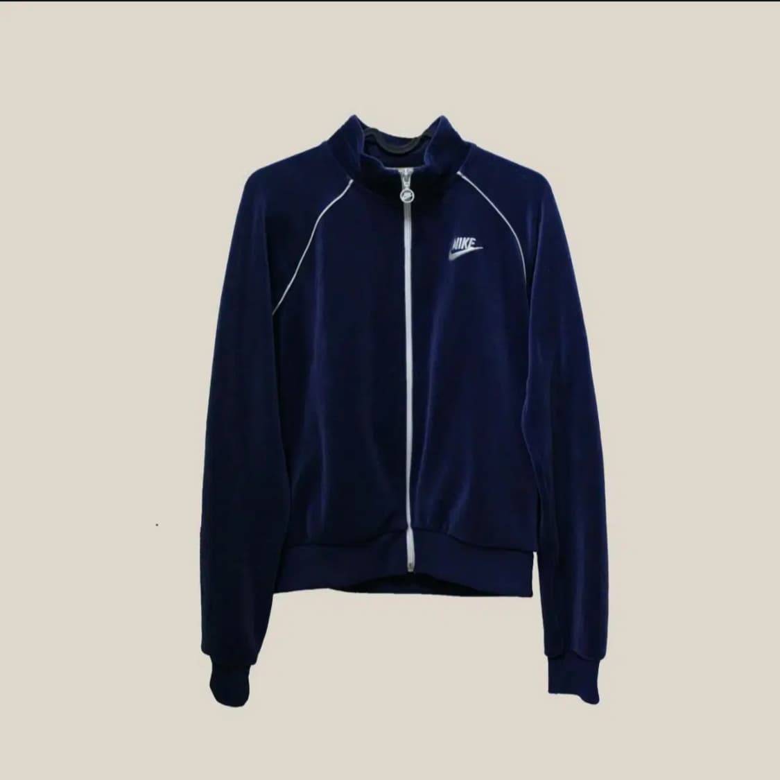 나이키 벨벳 집업 상품이미지1