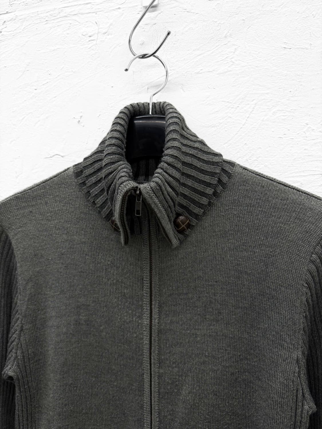 캐서린 햄넷 하이넥 투웨이 니트집업 상품이미지2