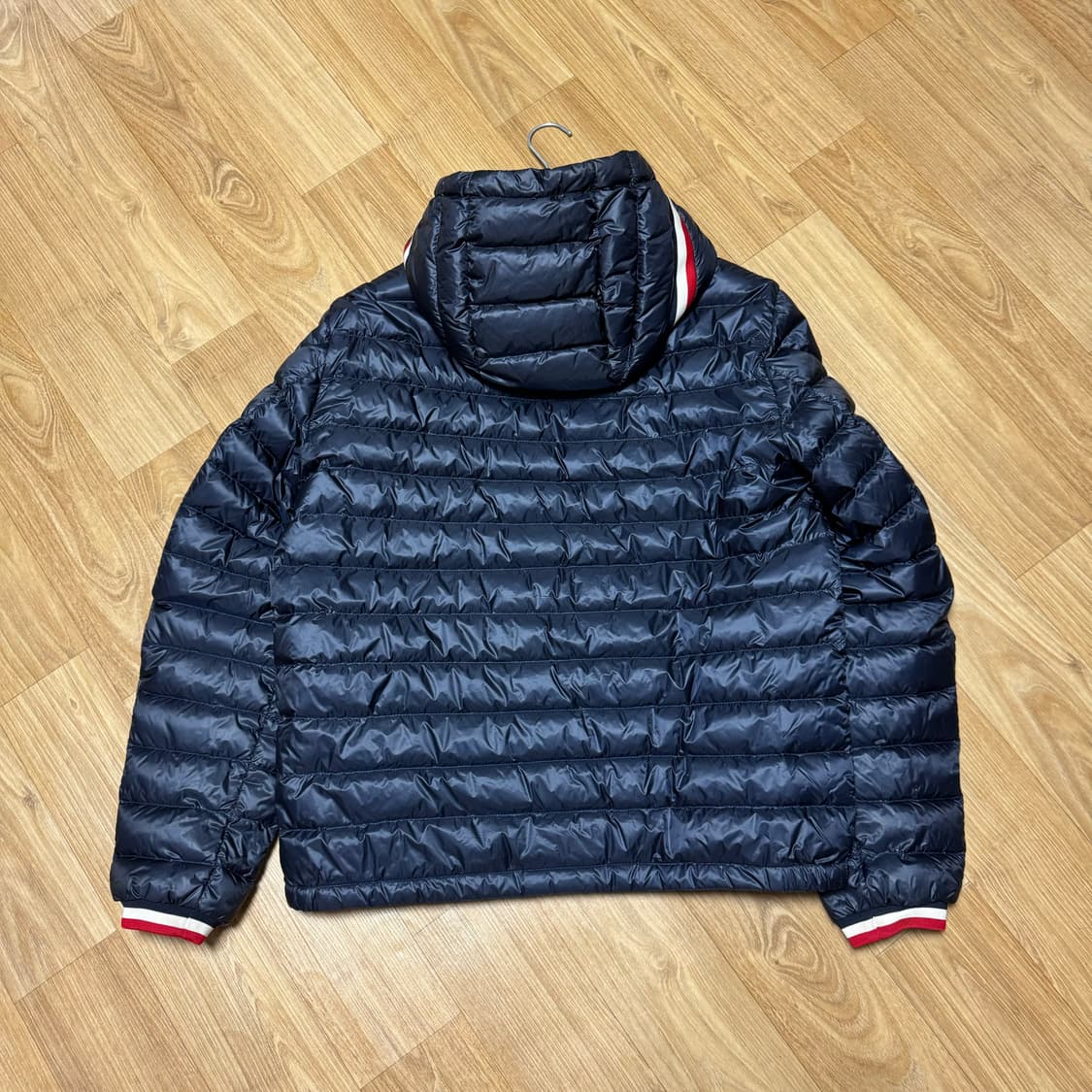 몽클레어 지룩스 후드경량패딩 5사이즈 다크네이비 상품이미지4