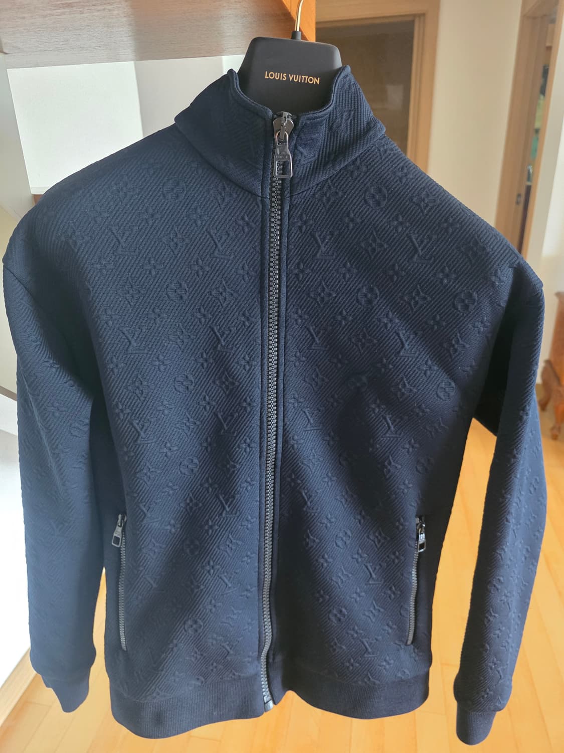 루이비통 모노그램 셋업(집업+팬츠) 상품이미지1