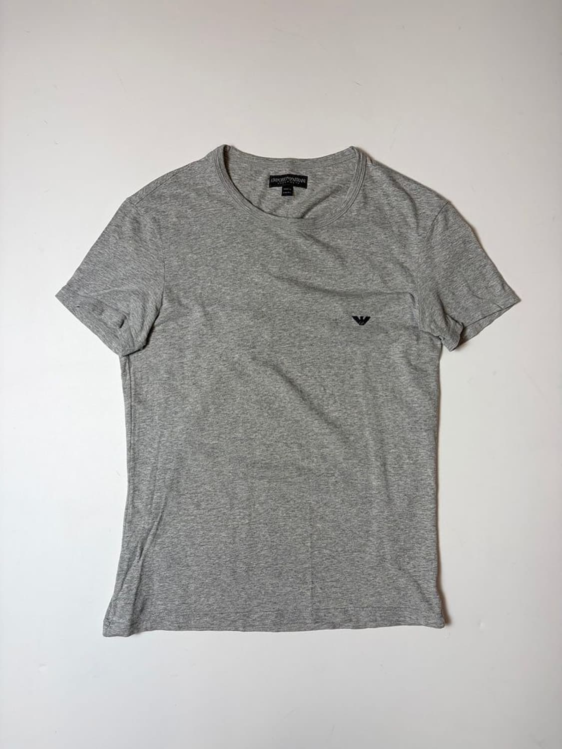 엠포리오 아르마니 스몰 로고 반팔 티셔츠 PN9248 상품이미지1