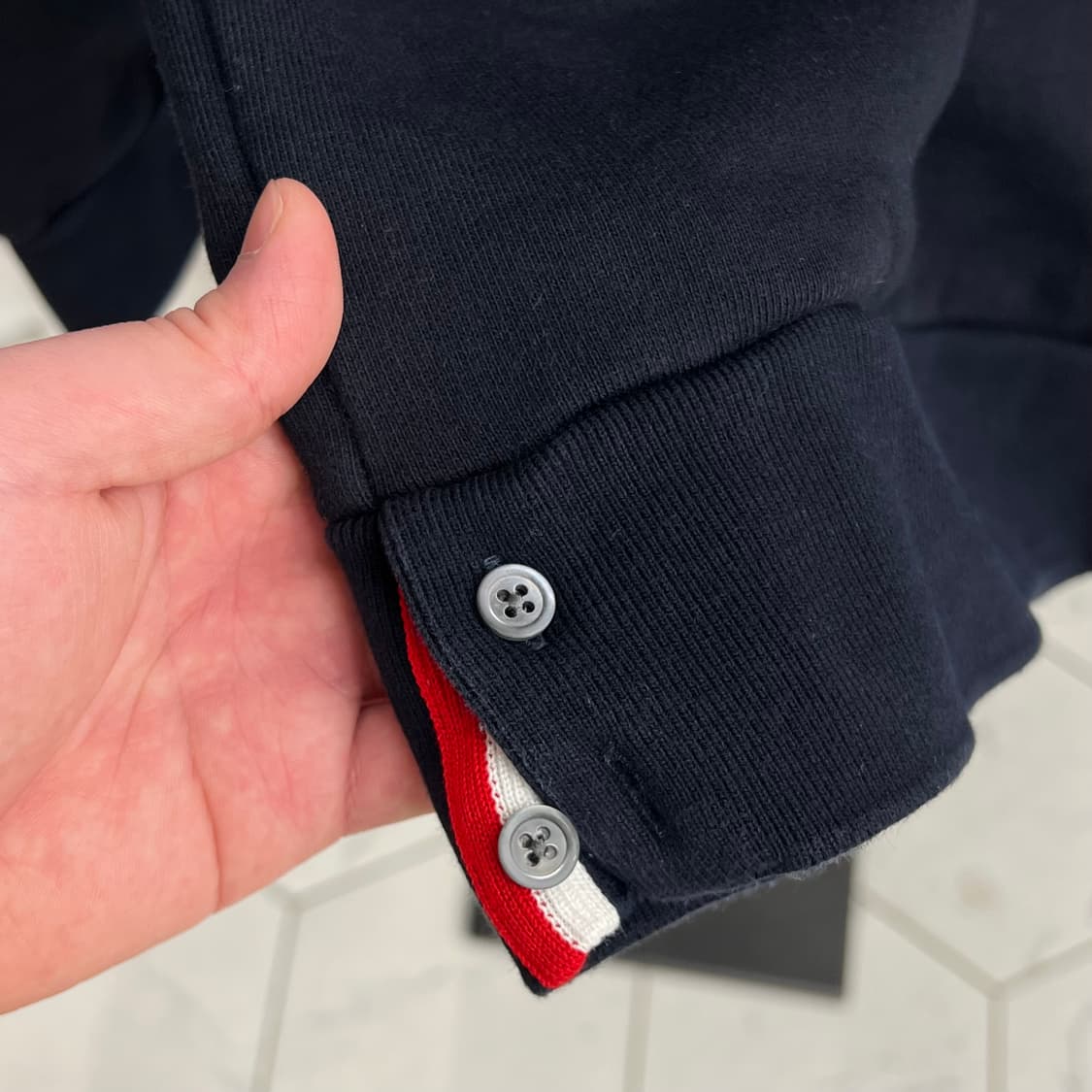 톰브라운 백삼선 맨투맨 2사이즈 상품이미지5