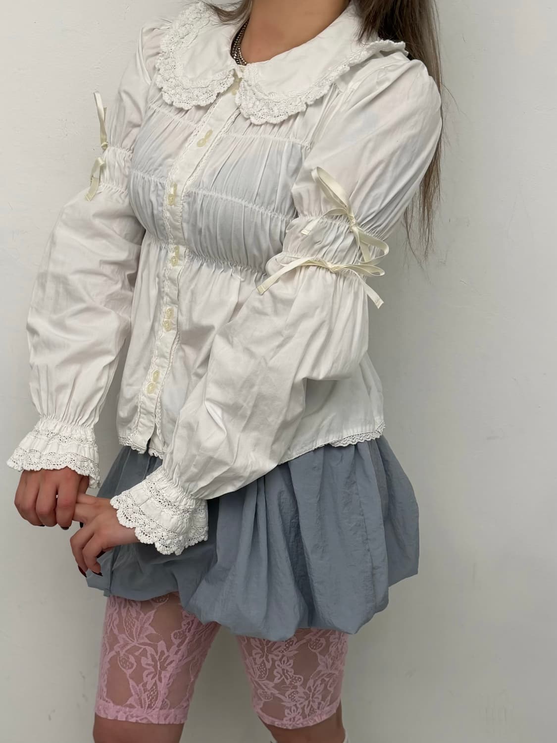 화이트 프릴 디테일 블라우스 상품이미지5