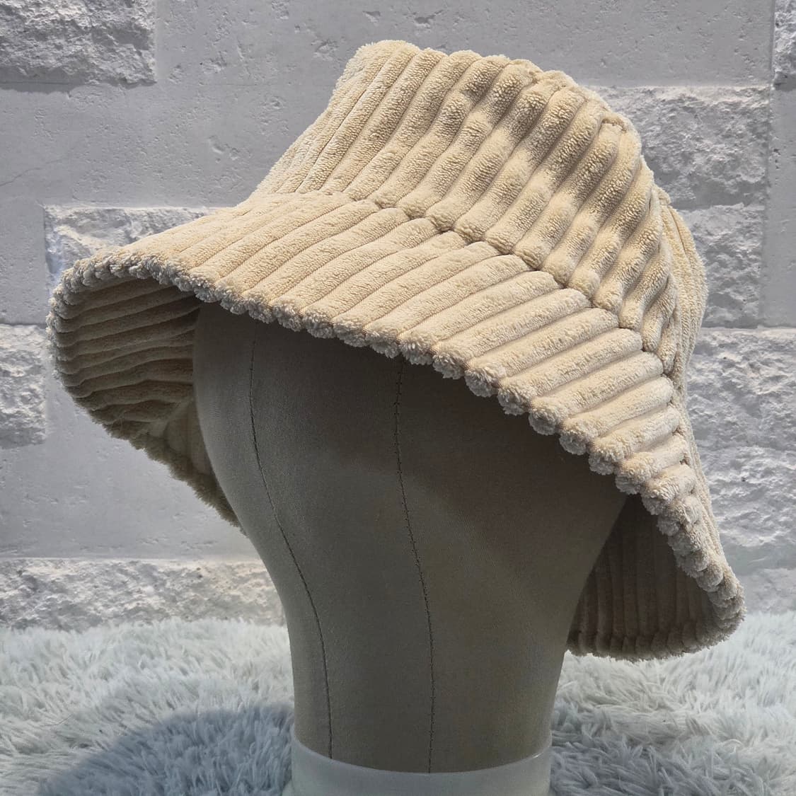 p9-1:자라(ZARA) 코듀로이 버킷햇 베이지 (58cm) 상품이미지4