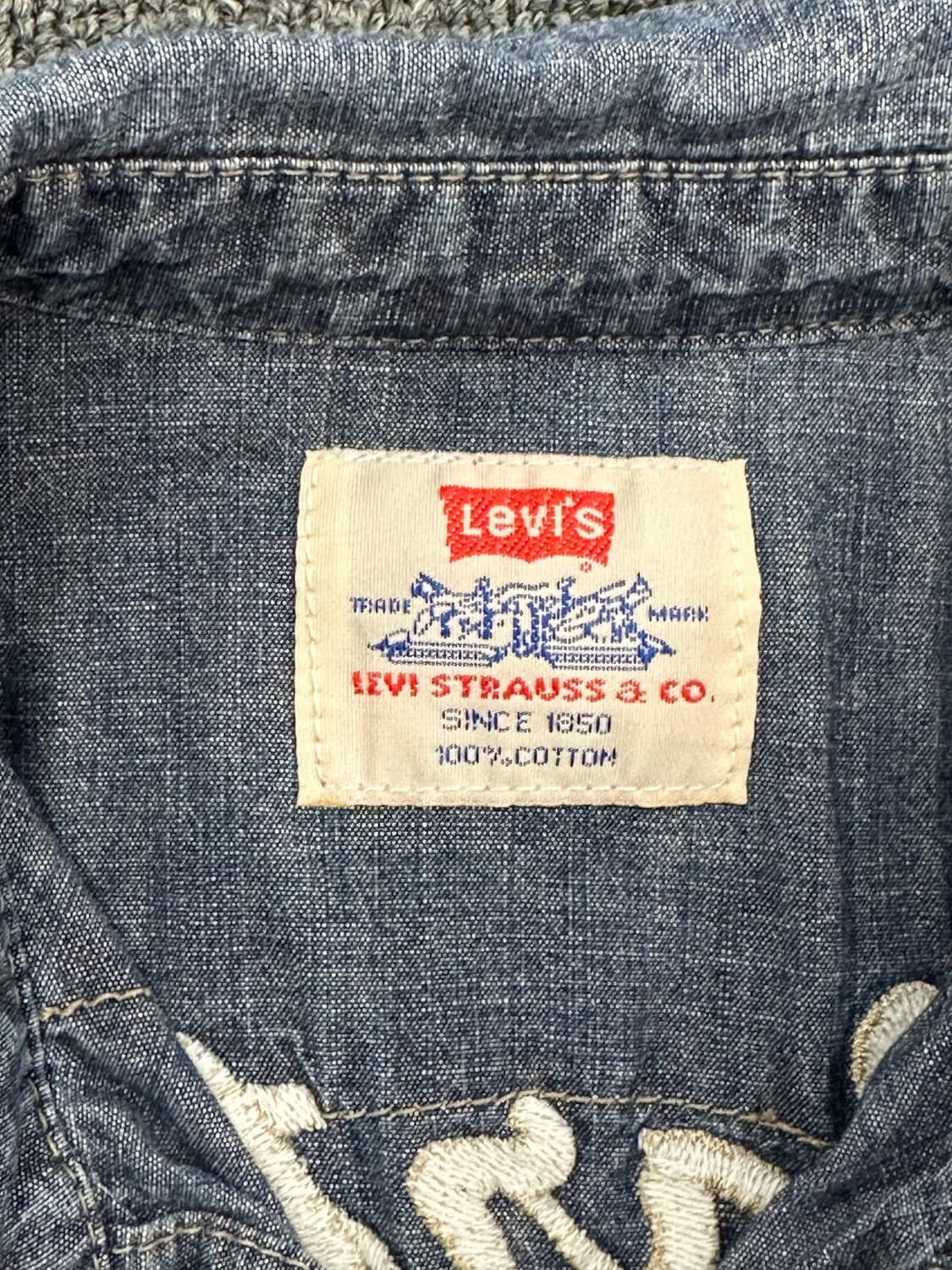 160)리바이스 빈티지 자수 포인트 데님 셔츠 상품이미지6