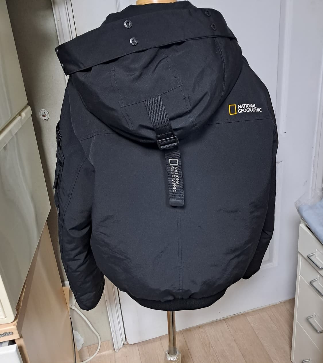 내셔널지오그래픽 블랙 덕다운 패딩 M(21년제품) 상품이미지3