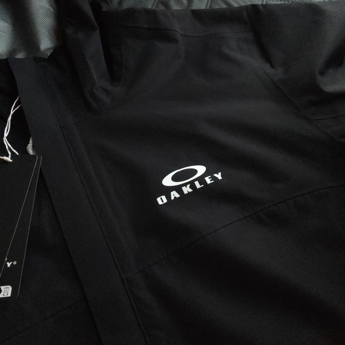 새제품XS,S,M 오클리 엘리먼츠 쉘자켓2.0 블랙아웃 상품이미지6