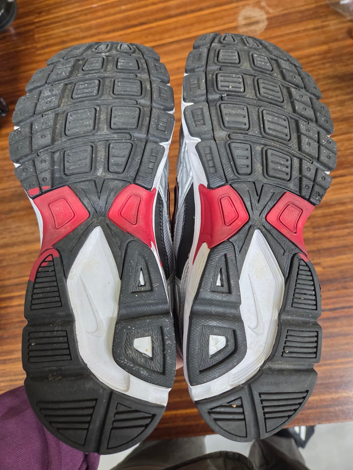 나이키 이니시에이터 실버 265 상품이미지5