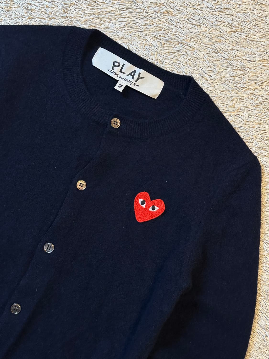 꼼데가르송 레드 하트와펜 울 가디건 네이비 상품이미지2