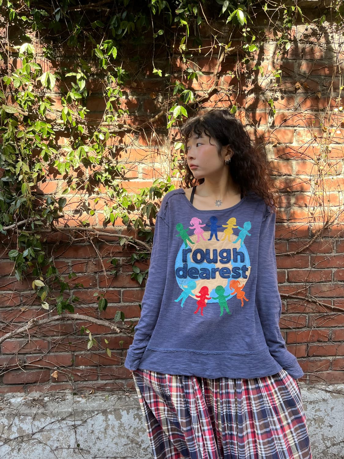 Rough 캐릭터 자수 포인트 롱 슬리브 상품이미지3