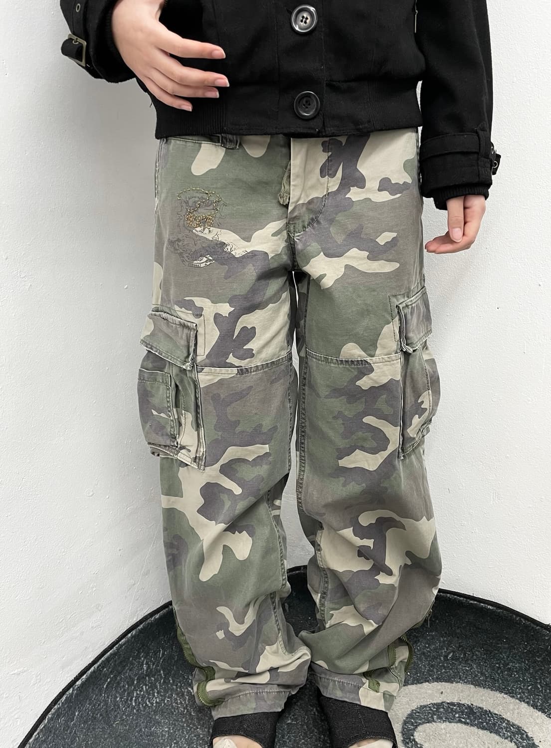 카모 자수 카고 팬츠 상품이미지1