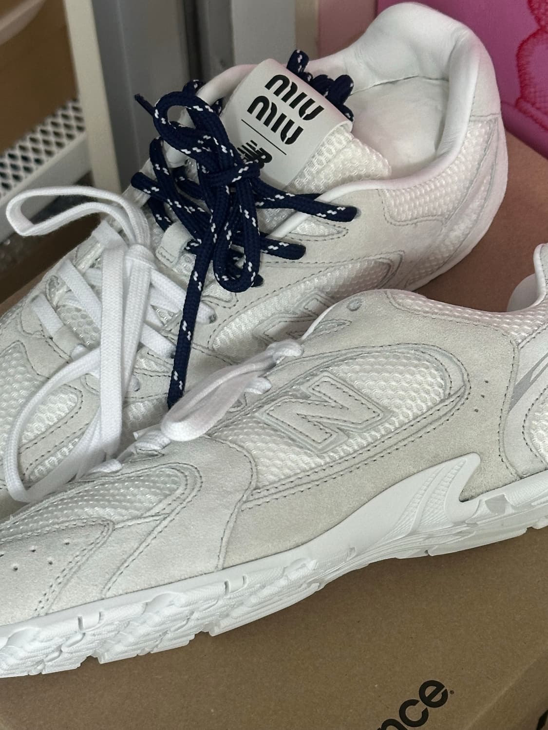 [43/270~280] 미우미우 뉴발란스 530 화이트 상품이미지2