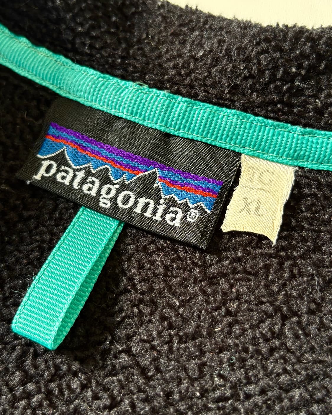 Patagonia 파타고니아 블랙컬러 신칠라 스냅 후리스 상품이미지4