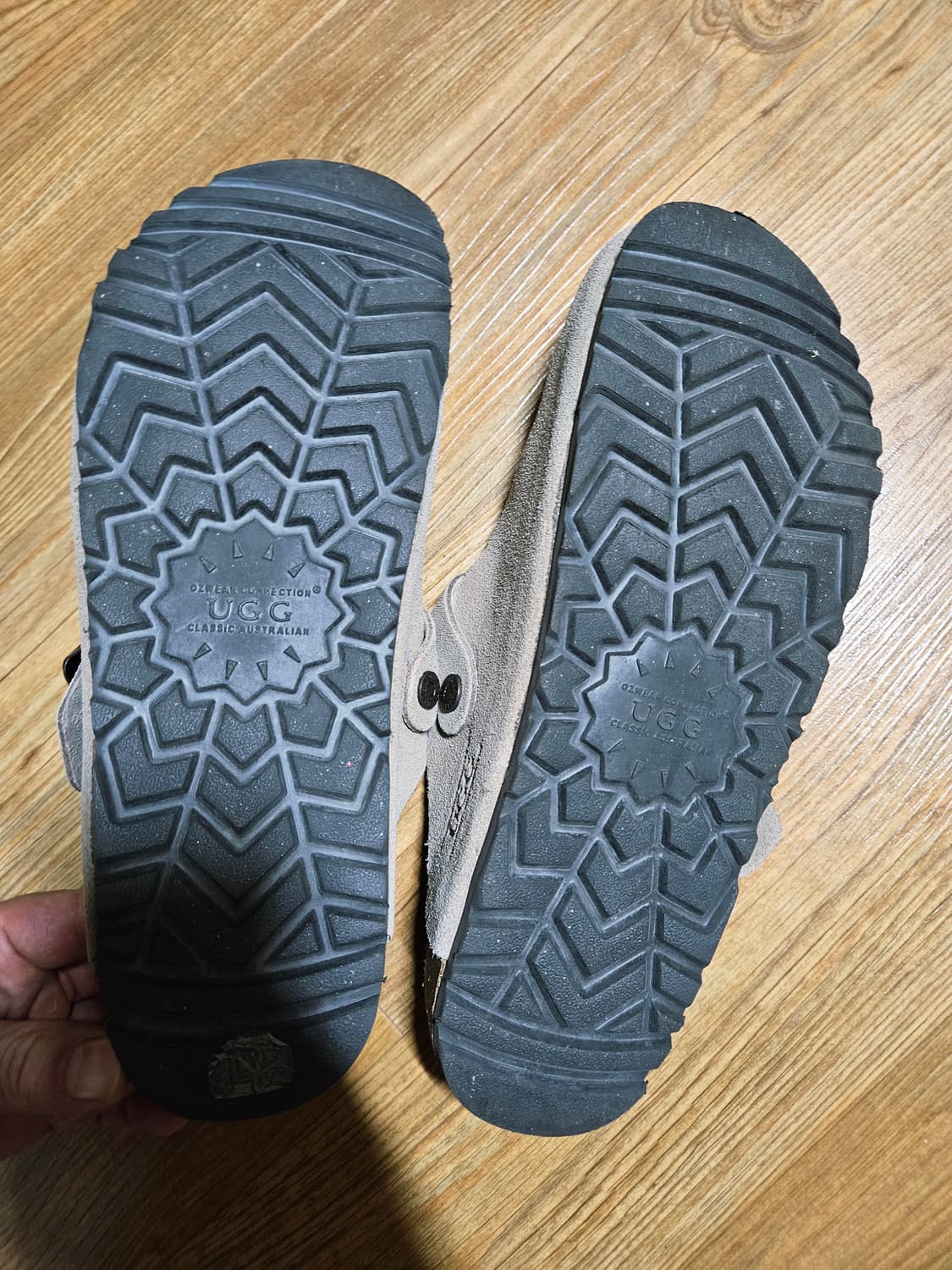 어그 보스턴 타우페 40사이즈 상품이미지4