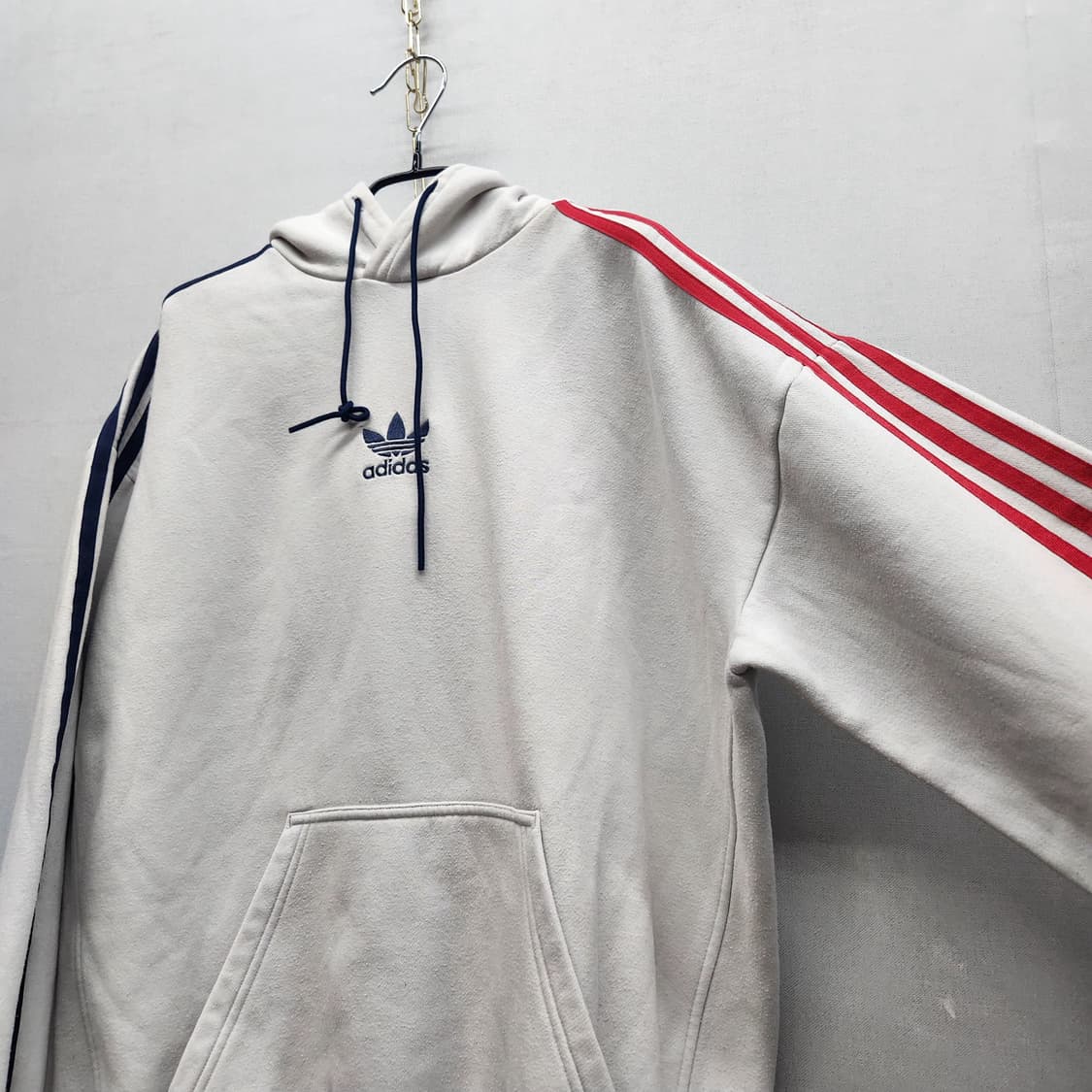 아디다스 언밸런스 삼선 미들로고 후드티 2XL 상품이미지2