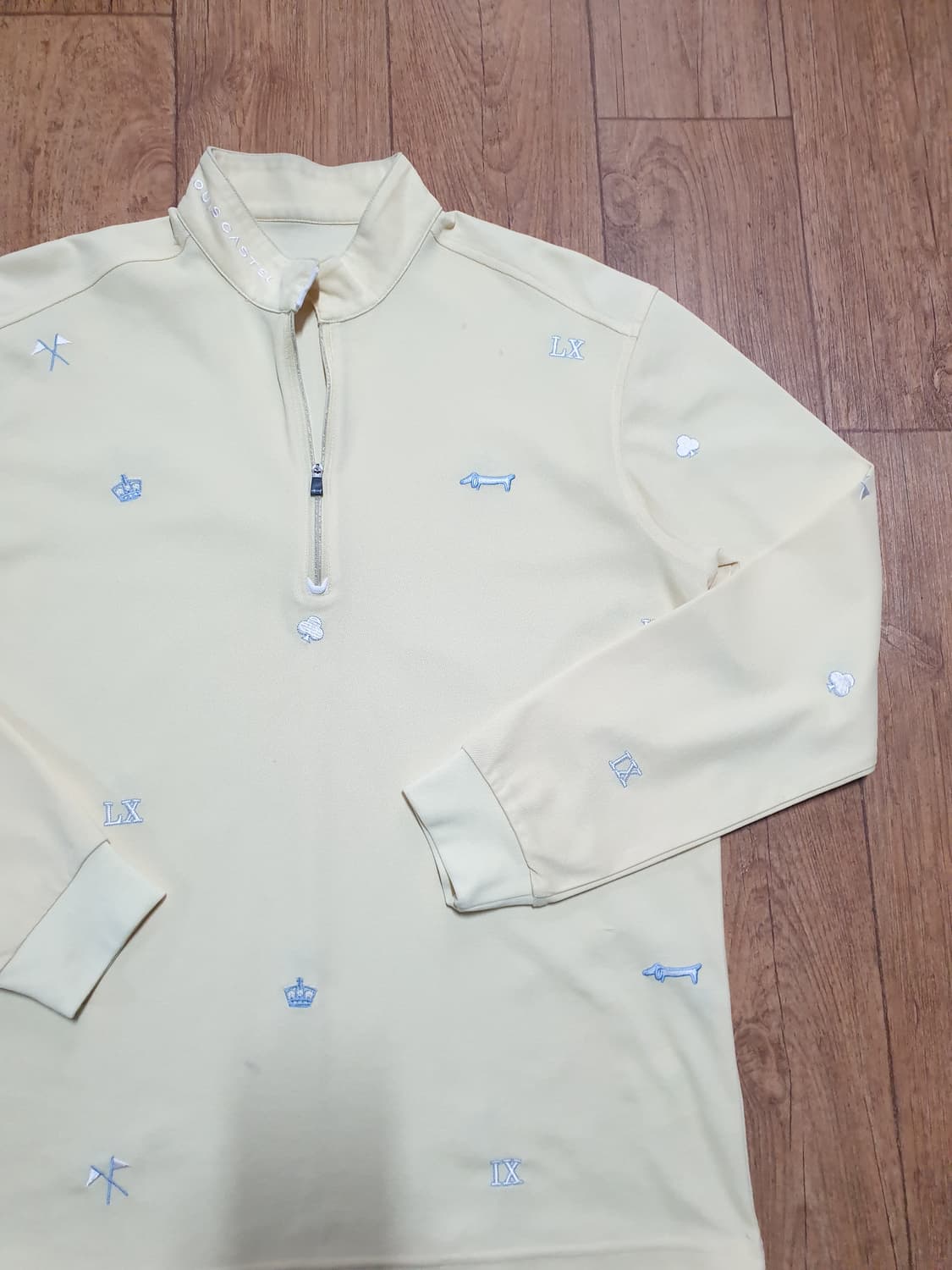 1122 루이까스텔 골프 반집업 100 사이즈입니다 상품이미지3