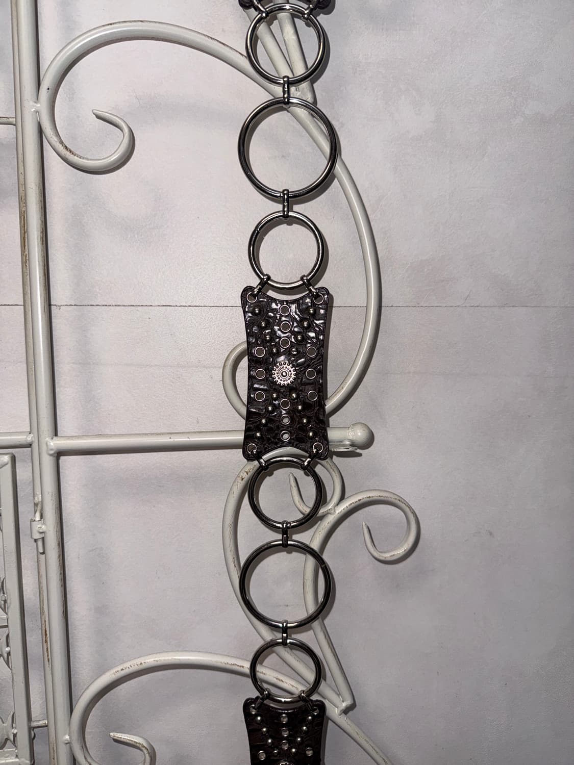 Dark brown oriental python stud chain 벨트 상품이미지4