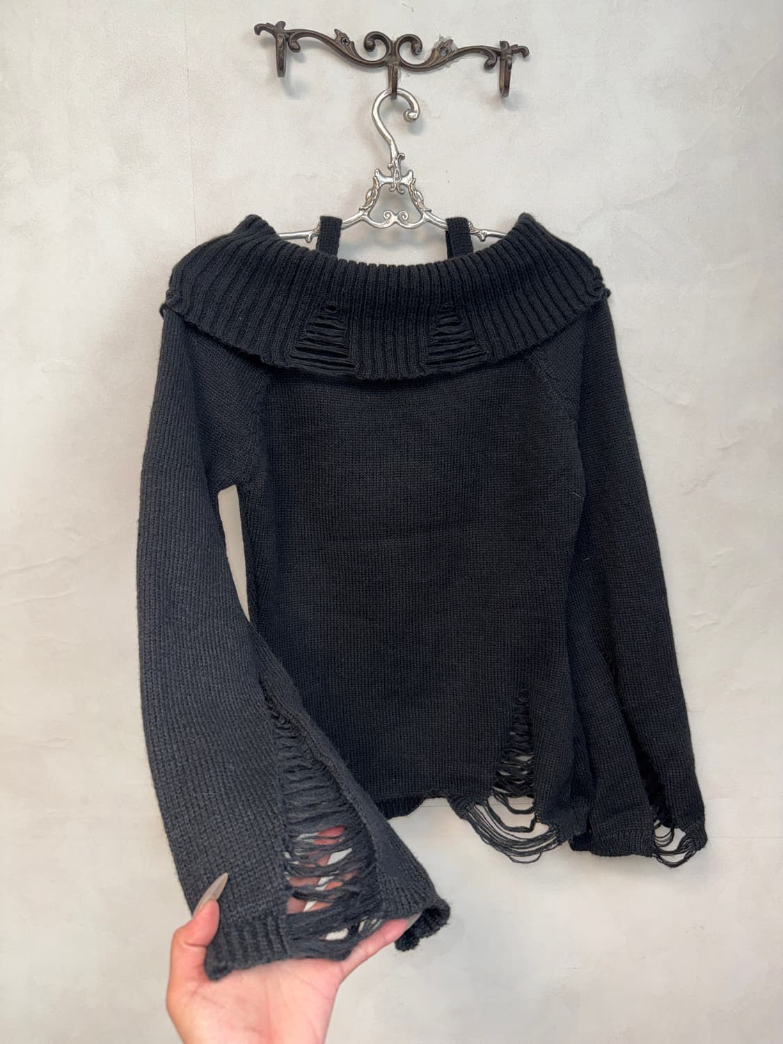 Romwe black grunge damage 오프숄더 니트 상품이미지5