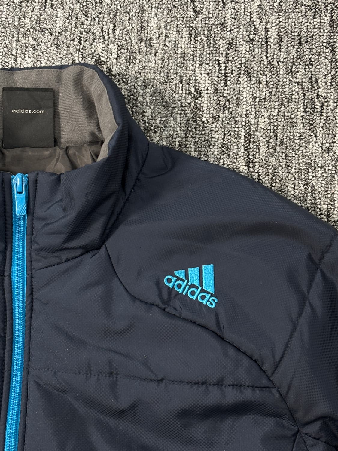 아디다스 올드스쿨 누빔 패딩 점퍼 상품이미지4