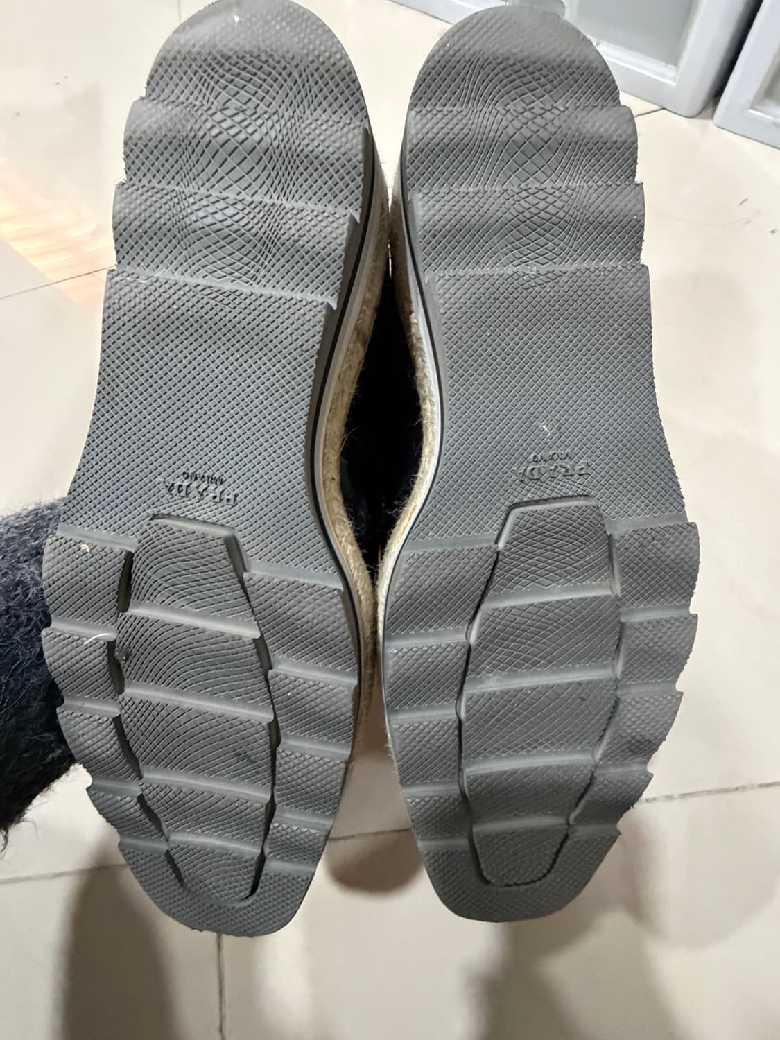 프라다 남성 윙팁 슈즈 상품이미지5