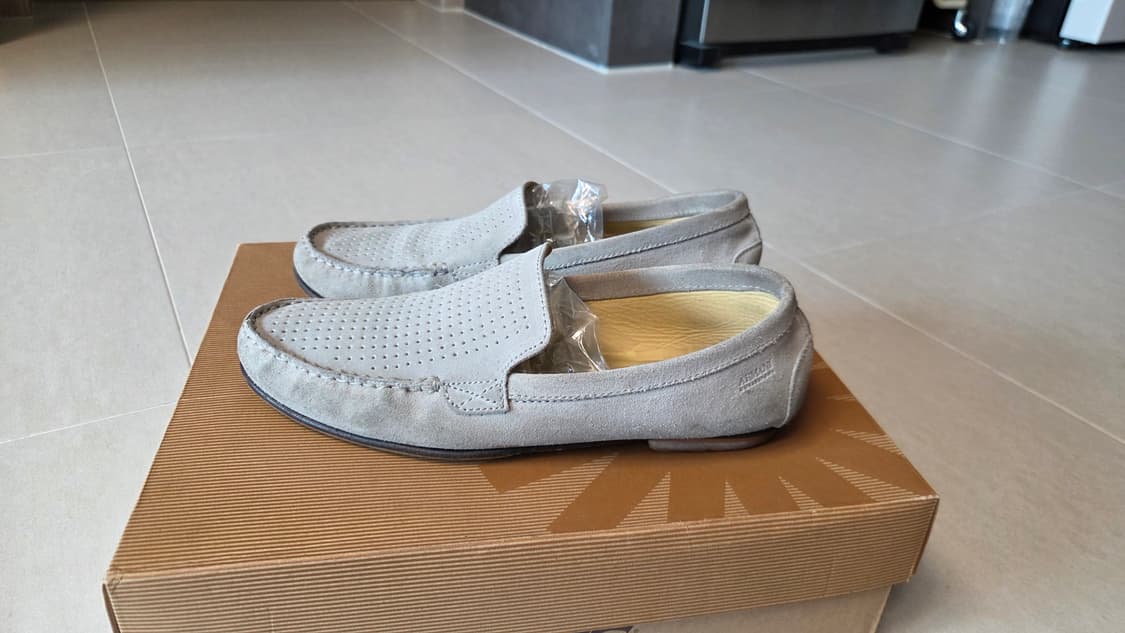 아르마니 꼴레지오니 스웨이드 펀칭 로퍼  상품이미지2