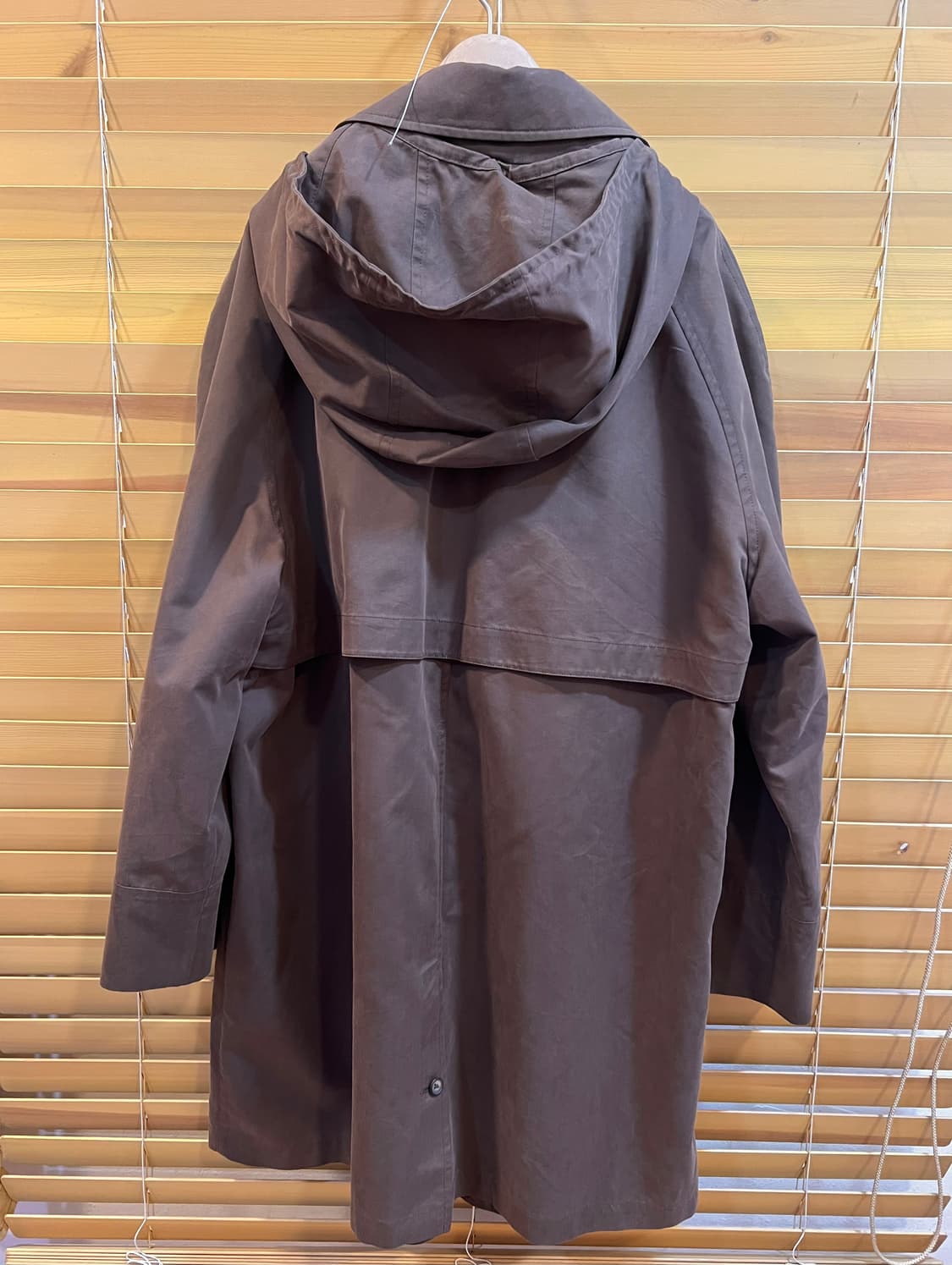 살바토레페라가모 남성 브라운 레인코트 레이어드코트 상품이미지3