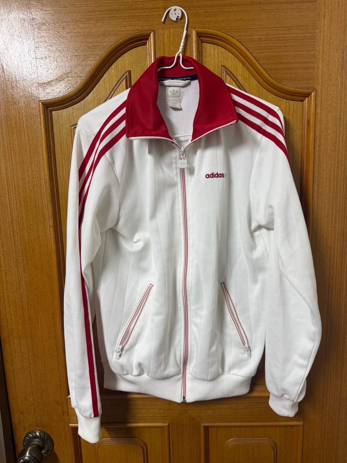 [S] 아디다스 흰빨 베켄바우어 트랙탑 져지 상품이미지1