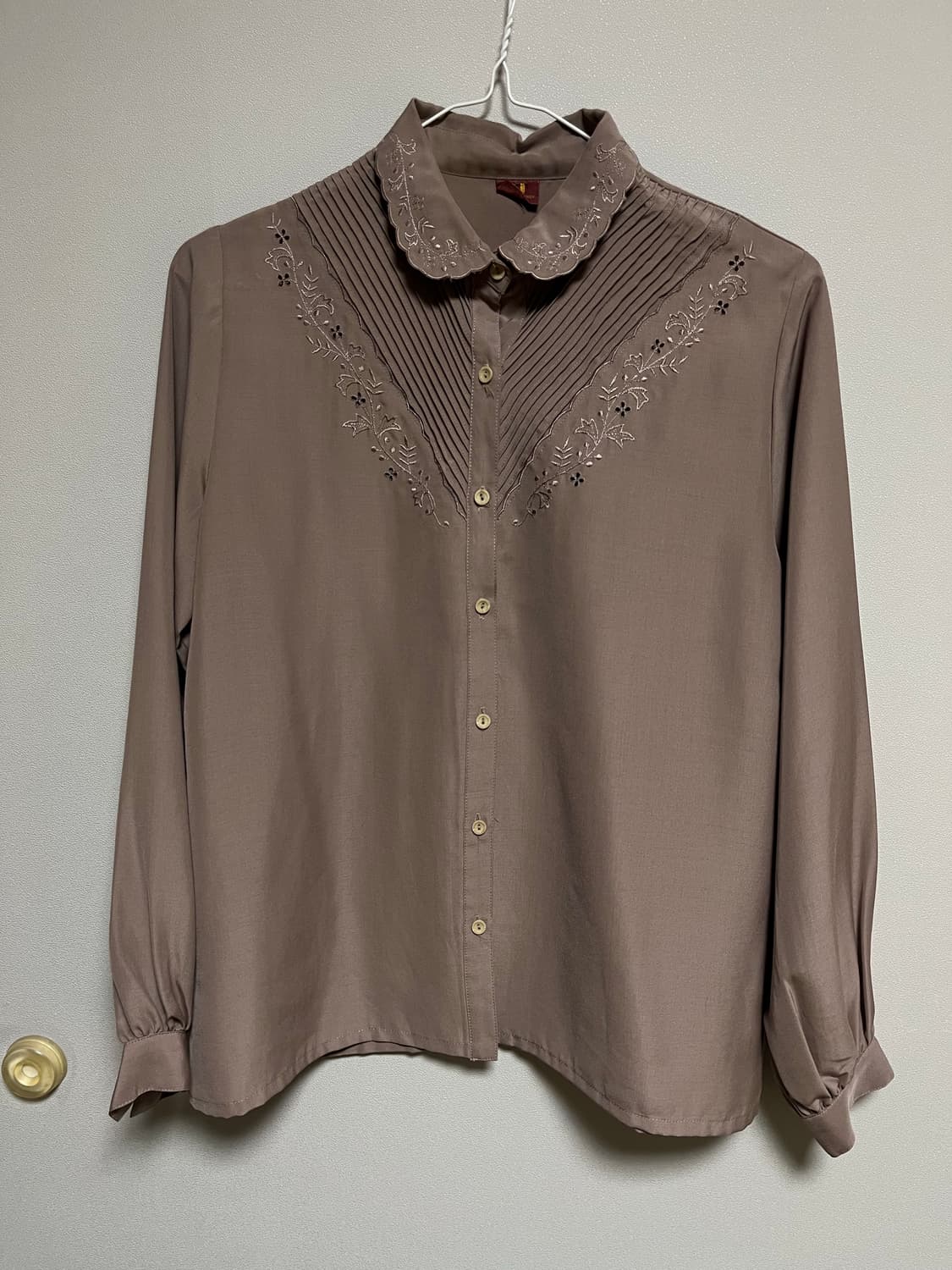 브라운 빈티지 블라우스 상품이미지1