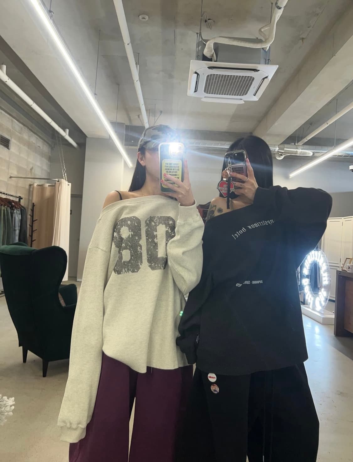 더미스테리어스호텔 와플 맨투맨 상품이미지5
