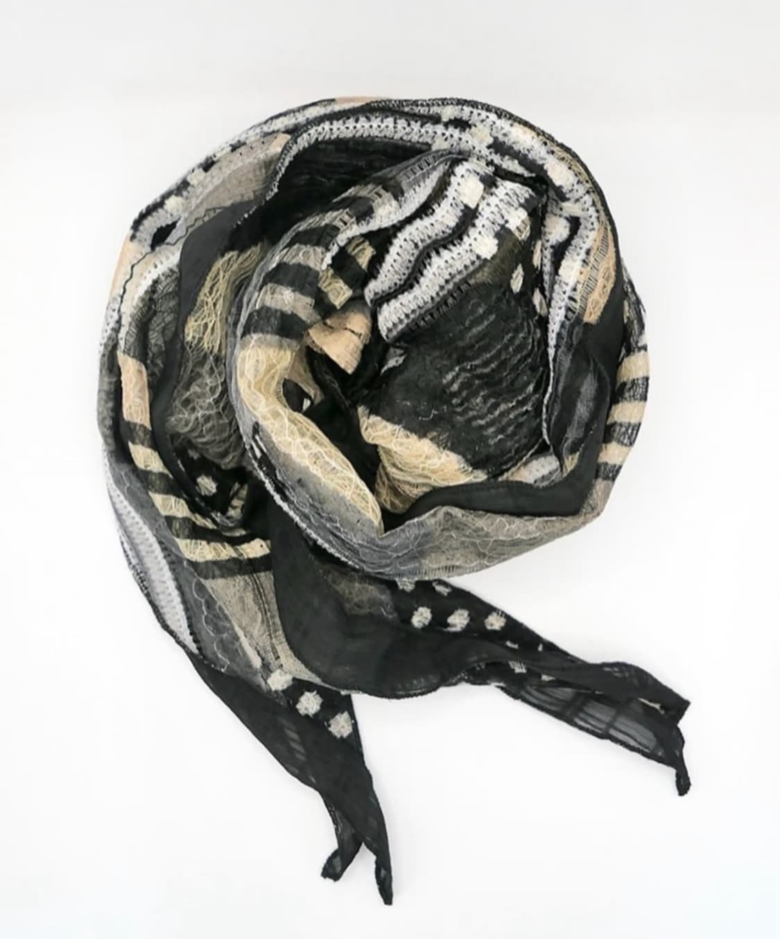 코이세이오 26ss 프리뷰 사은품 스카프+노트 상품이미지1