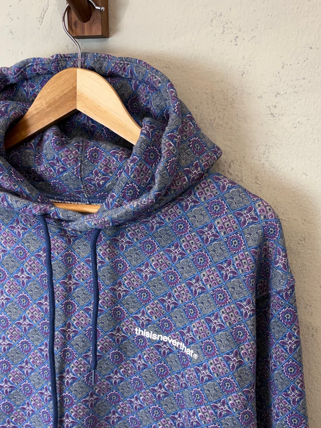 디스이즈네버댓 타일 패턴 후드티 상품이미지4