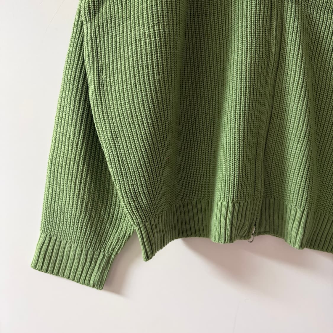 새상품 남자 세로골지 니트 집업 상품이미지2