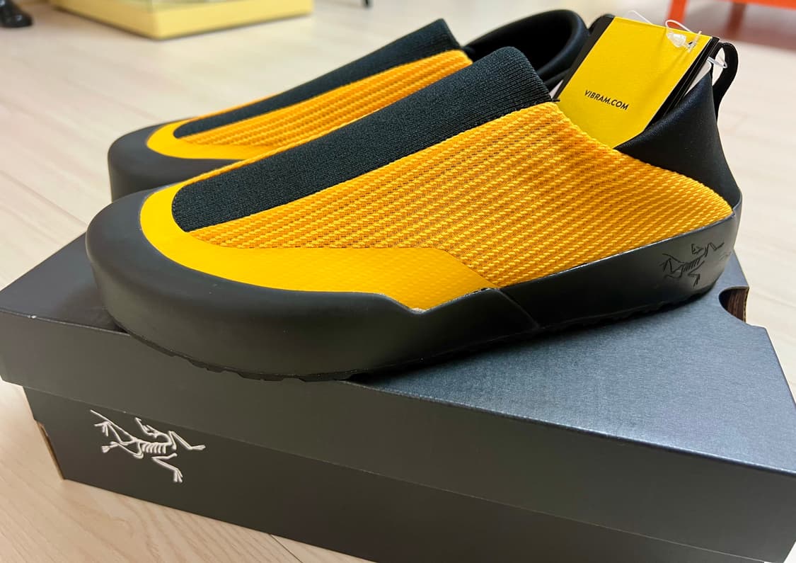 (우먼스/255)아크테릭스 크래그 엣지자 블랙/옐로우 상품이미지1