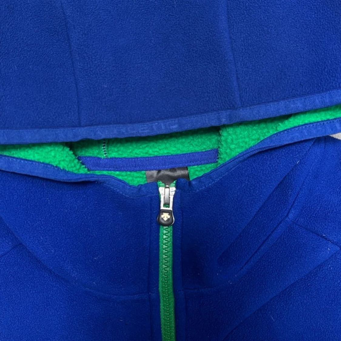 DESCENTE 폴리스 후드 조끼 블루 105 상품이미지3