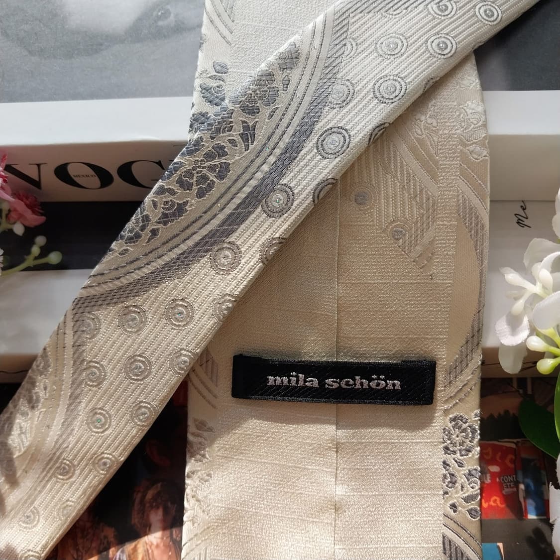 밀라숀 실크 아이보리 플라워 패턴 넥타이 9.3cm A+등급 K2361
 상품이미지5