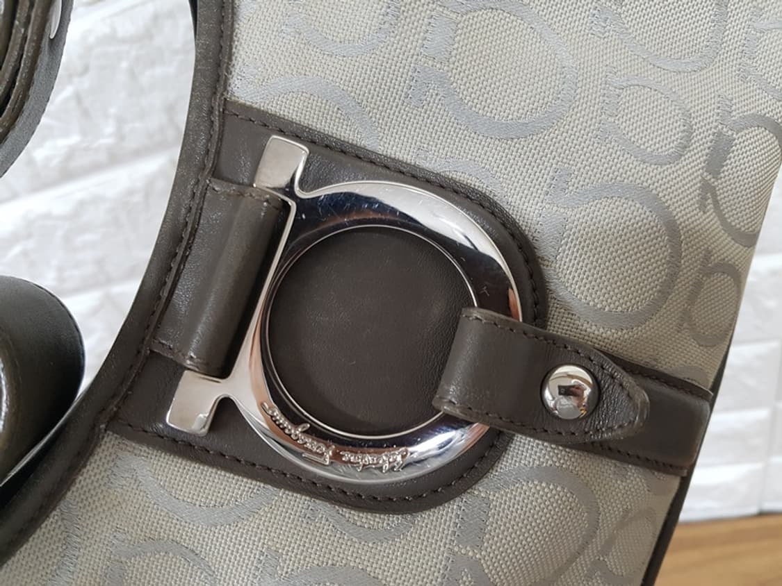 페라가모 숄더백 (정품. 쟈가드소재)  상품이미지6