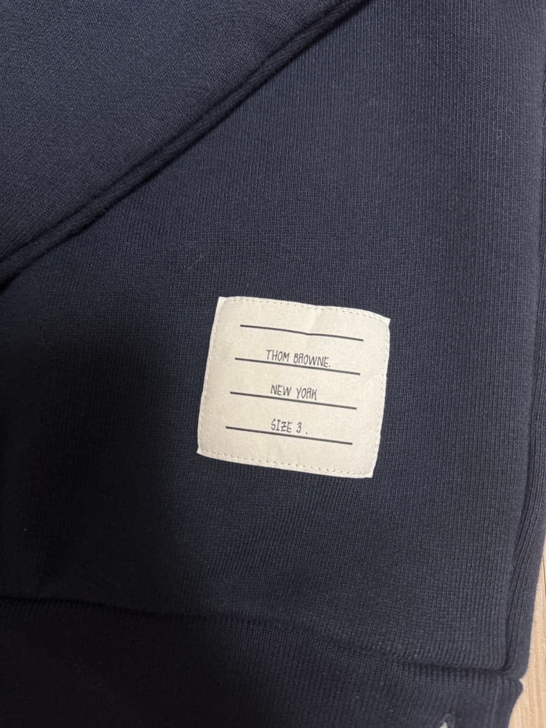 톰브라운 백삼선 스프라이트 맨투맨 그레이컬러 3사이즈  상품이미지2