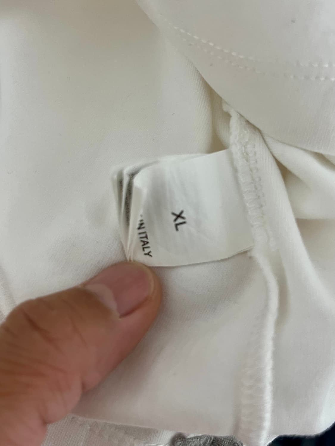 브루넬로 쿠치넬리 화이트 반팔티 XL 정품 상품이미지4