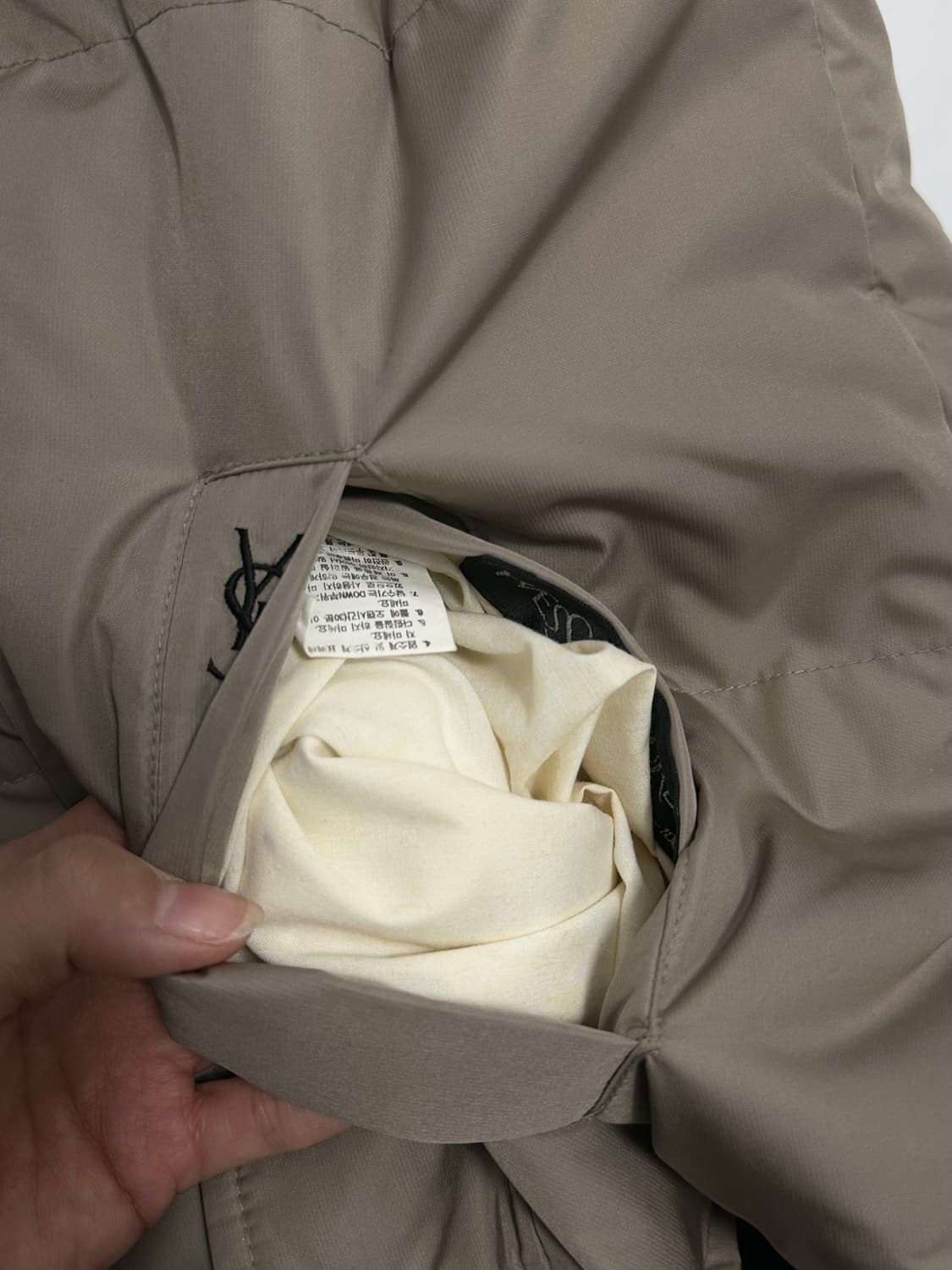 입생로랑 리버서블 구스다운 패딩 조끼 상품이미지5