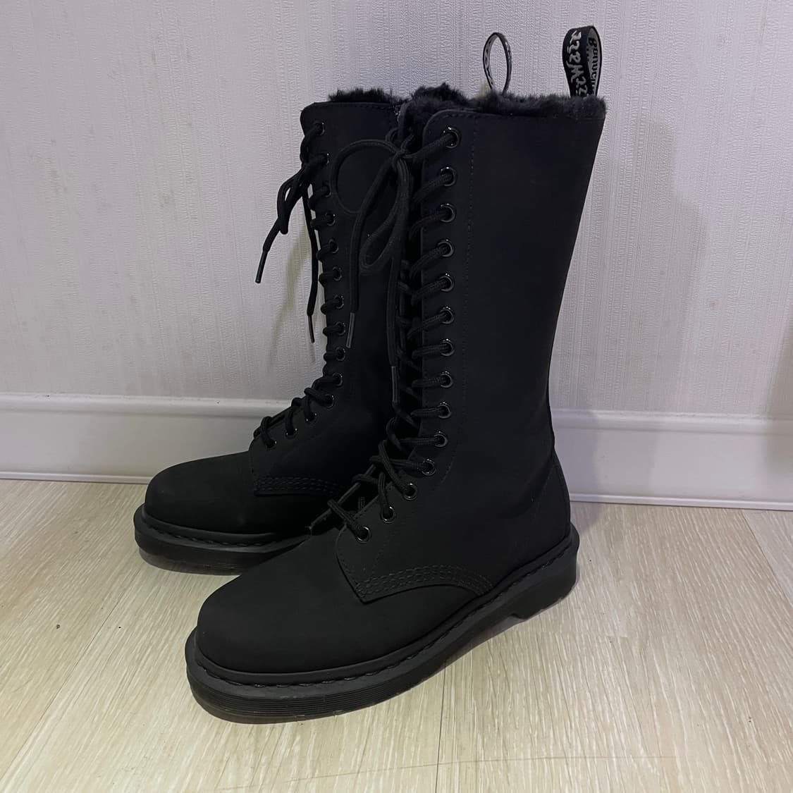 [uk4] 닥터마틴 털부츠 무광 매트 블랙 레어템 230-235 상품이미지2