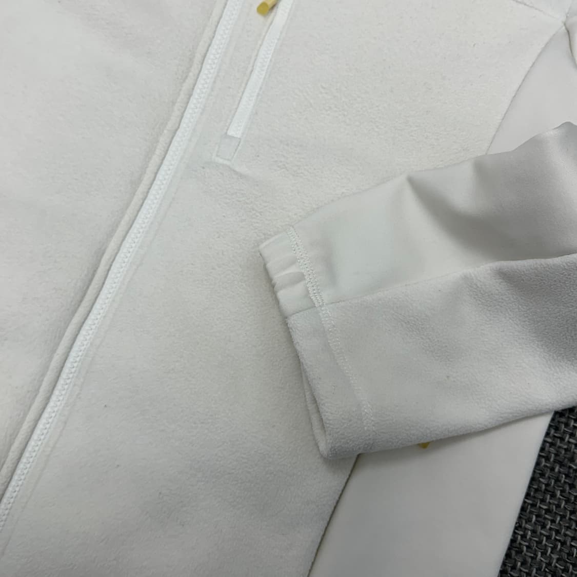 노스페이스 화이트 후리스 XL 상품이미지6