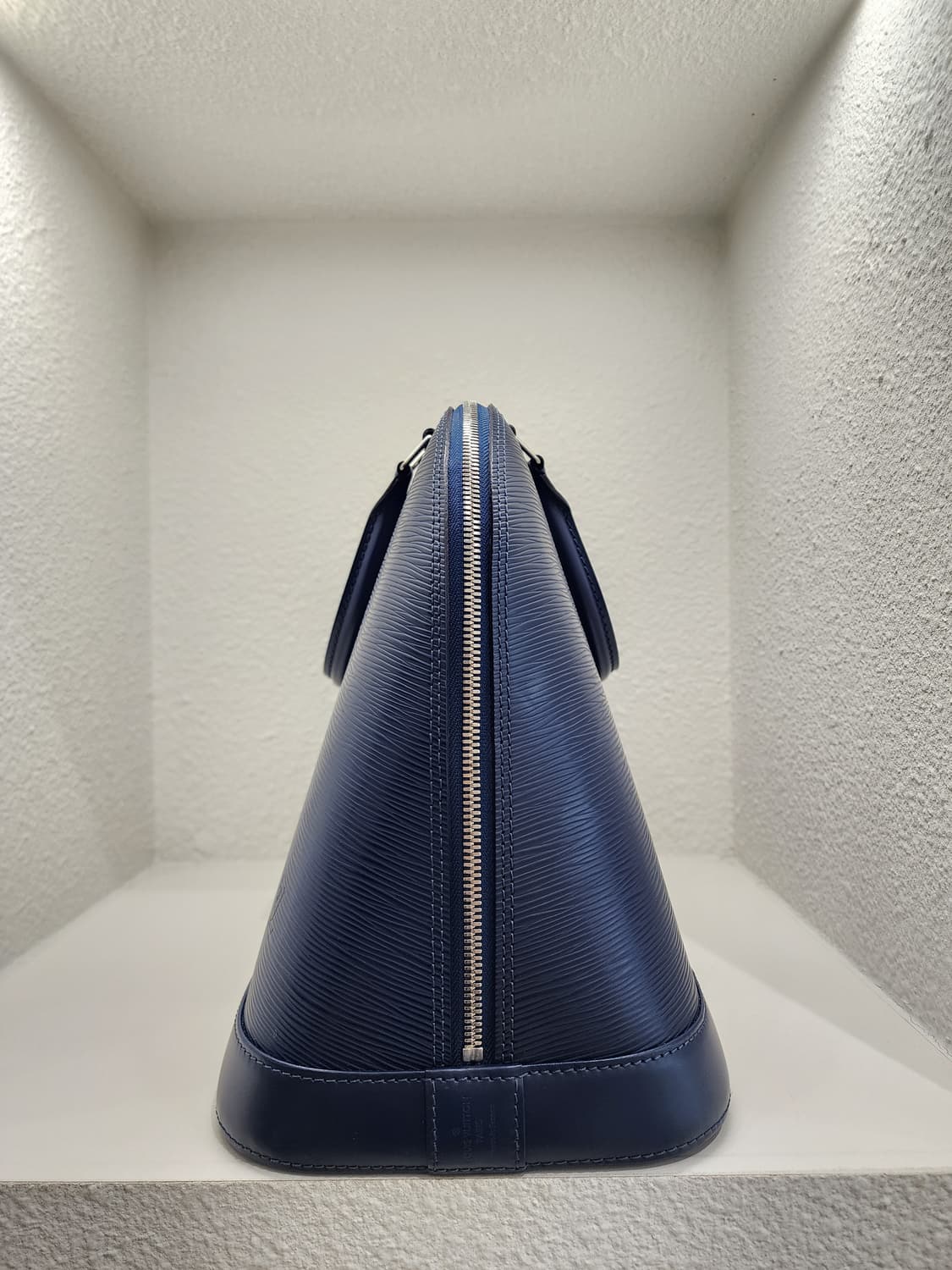 루이비통 M40628 에삐 레더 알마 GM 토트백 인디고블루 상품이미지3