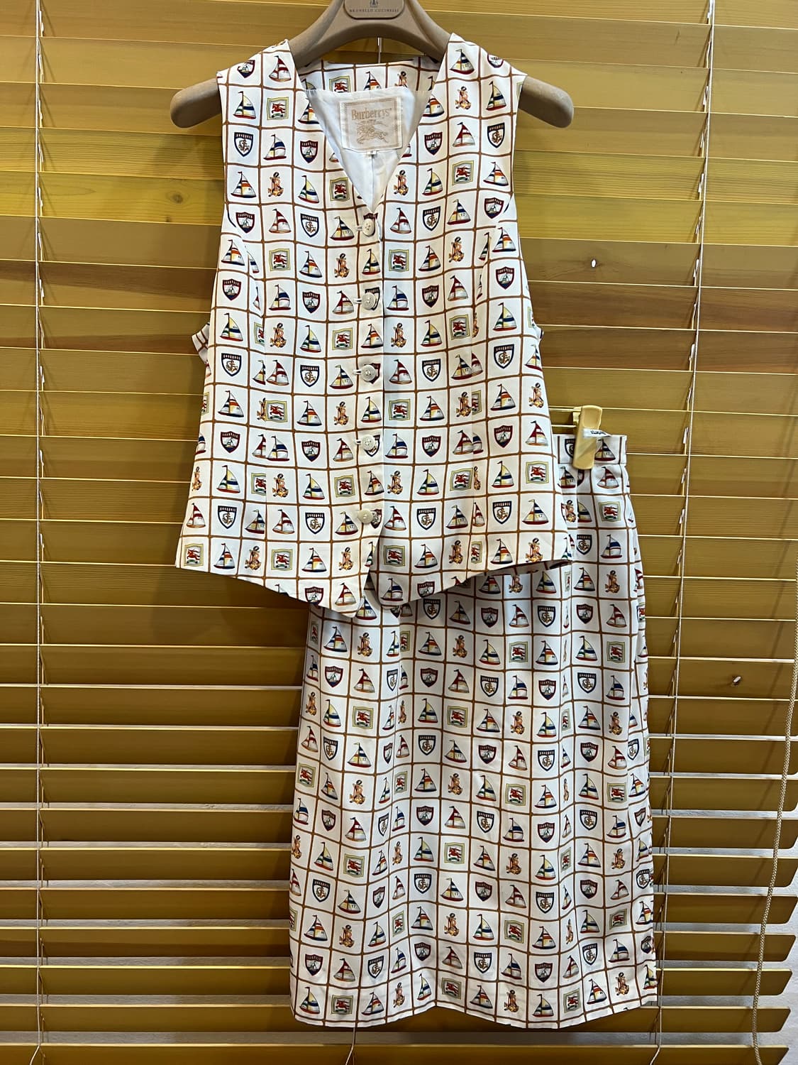 버버리 여성 세일러패턴 정장셋업 조끼셋업 치마셋트 상품이미지1