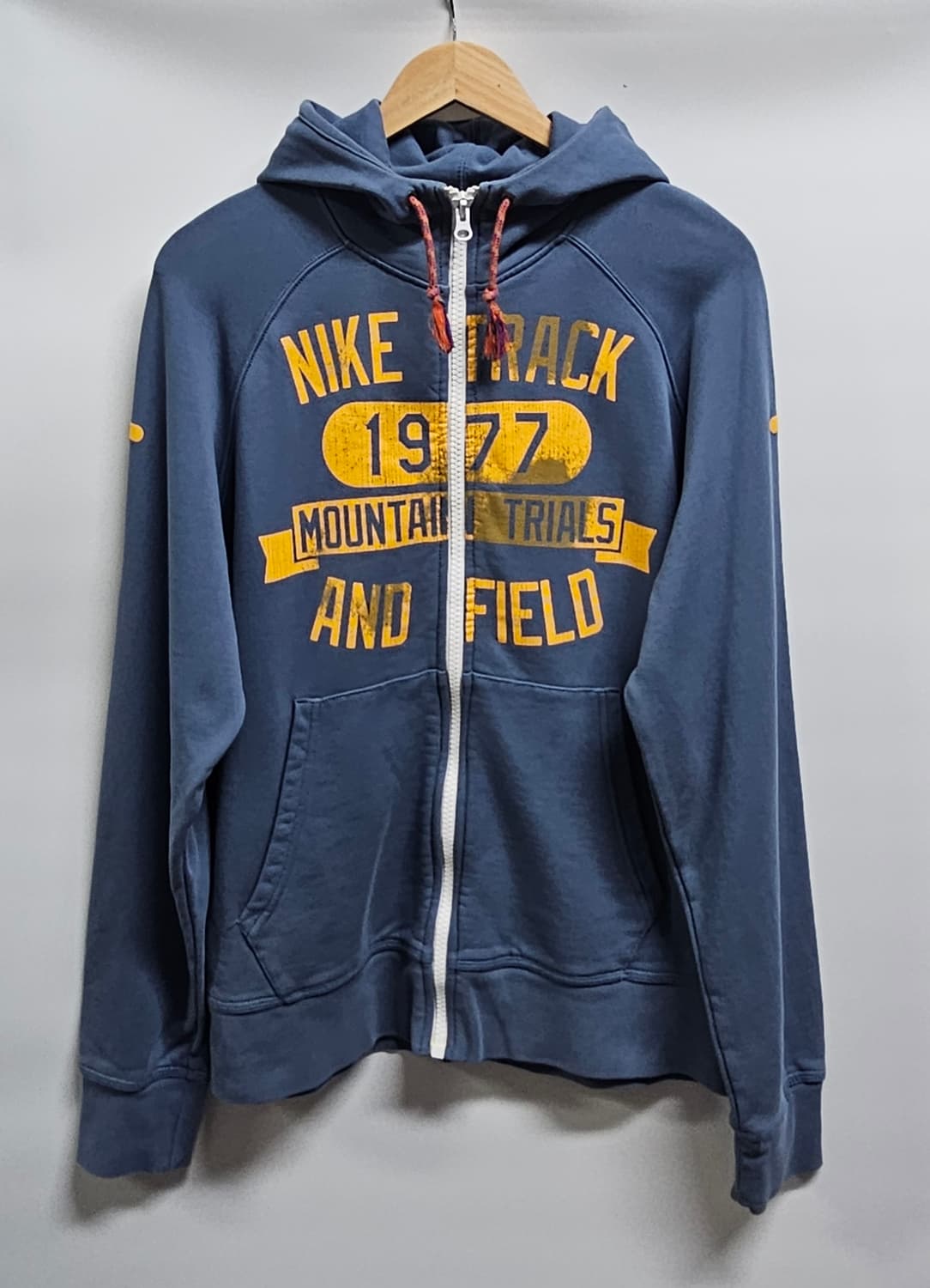나이키 트랙 1977 후드집업 XL 상품이미지1