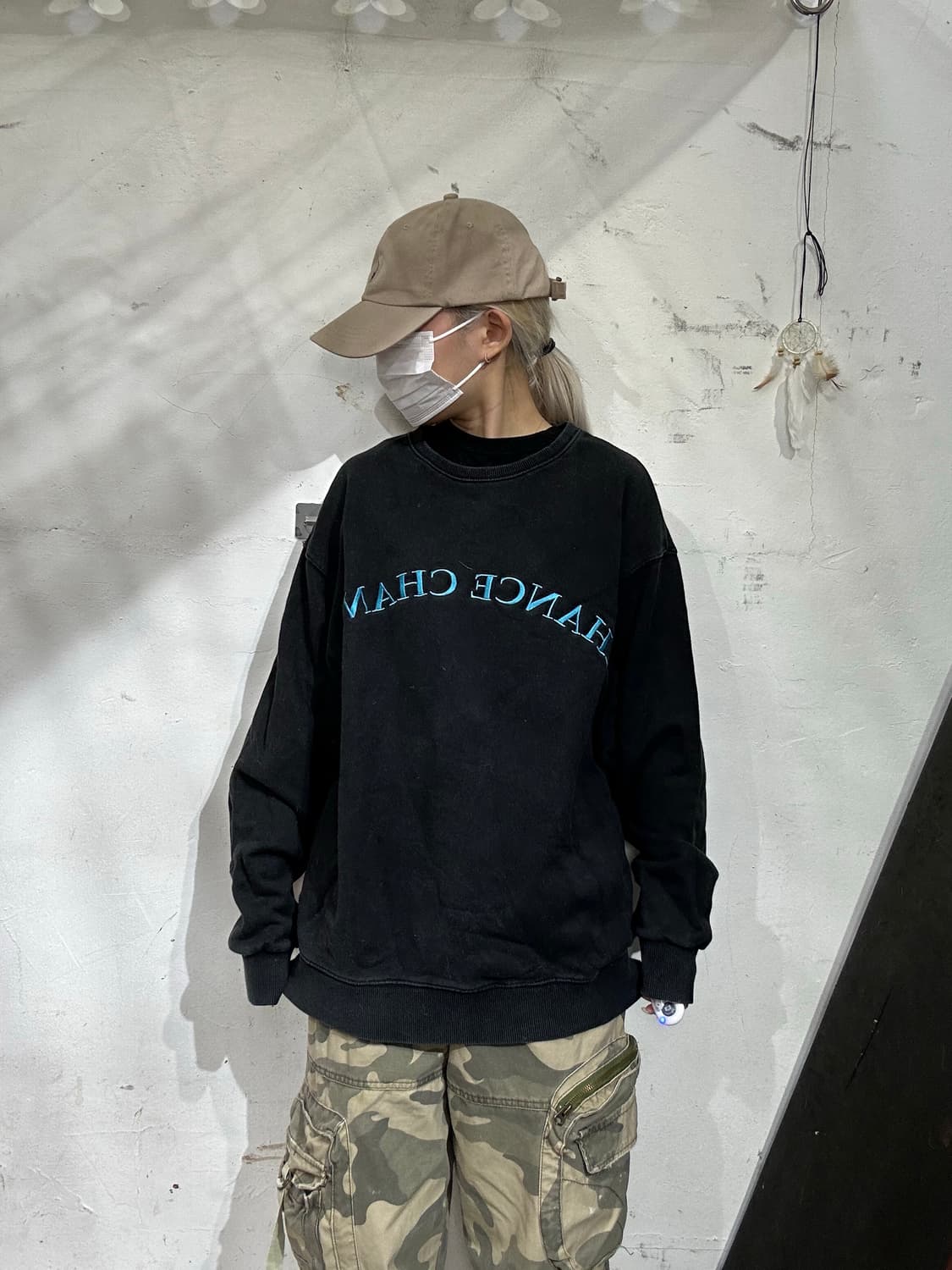 빈티지 블랙 로고 오버핏 맨투맨 상품이미지2