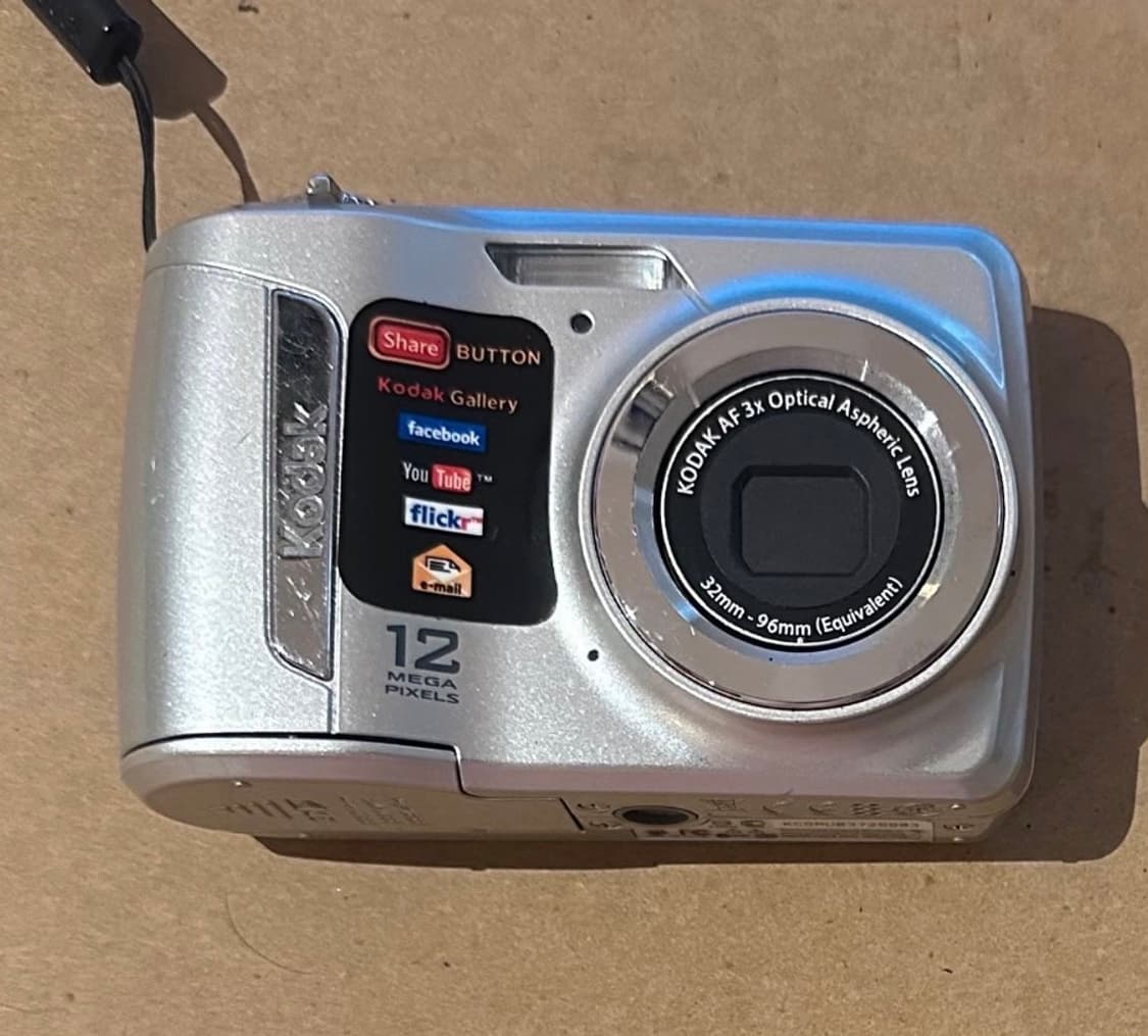코닥 C143 키키 디카 판매합니다 상품이미지1