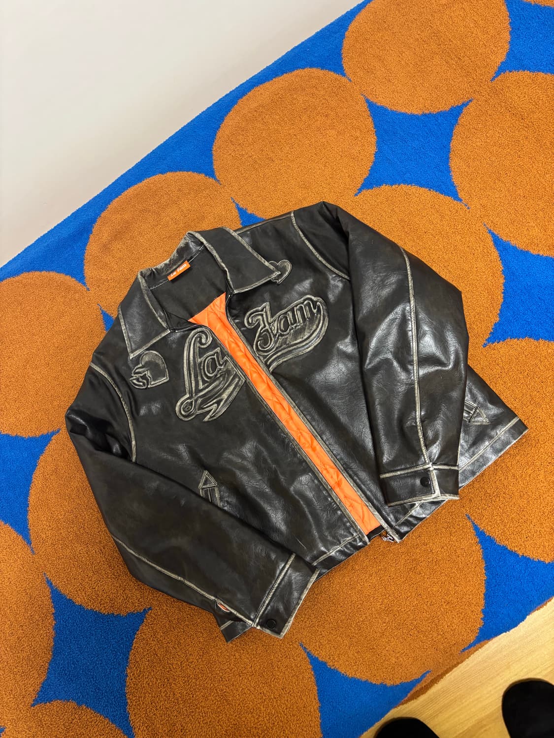 Lafam 빈티지워싱 레터링패치레더자켓 From Amsterdam🇳🇱 상품이미지2